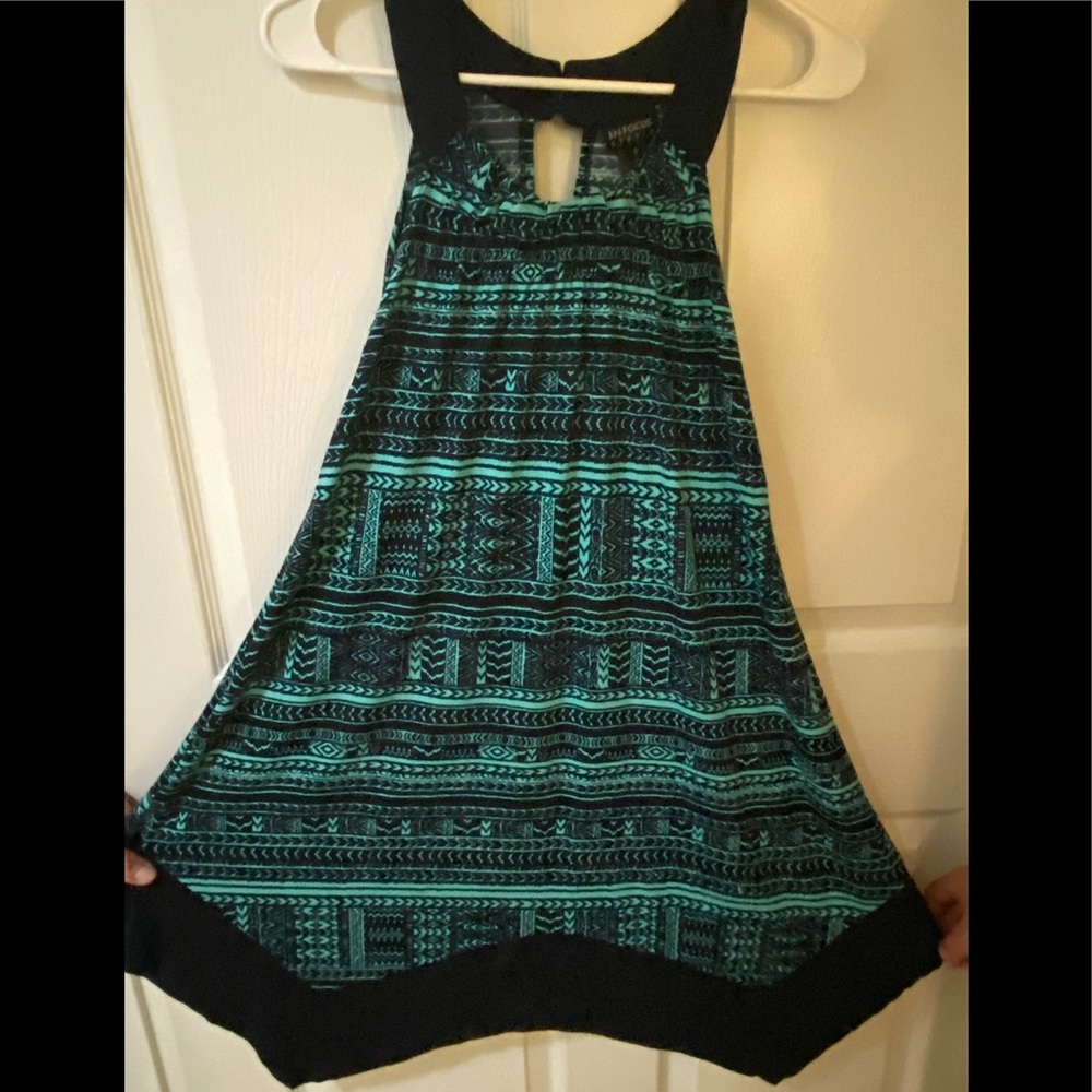Black/Teal sleeveless asymmetrical dress. Size 6. Smoke free/ Pet Free Home